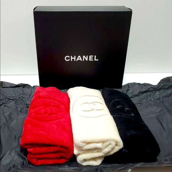 CHANEL Other - Chanel Embroidered CC Logo Cotton Face Towels